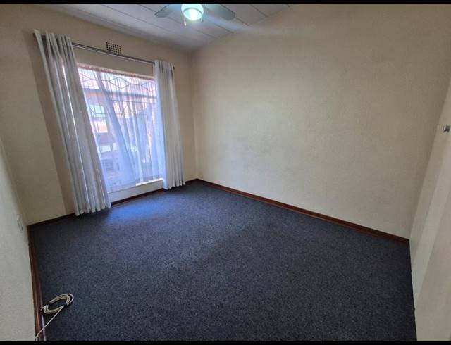 2 BEDROOM TOWNHOUSE FOR SALE IN NEW REDRUTH